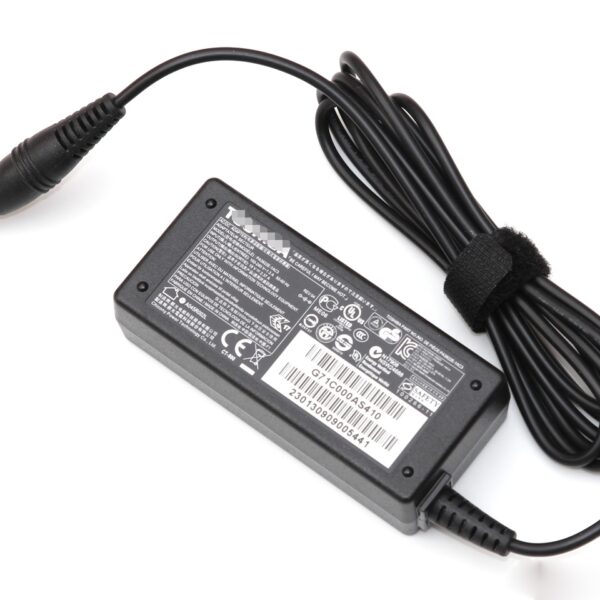 Toshiba 19v 2.37A laptop charger